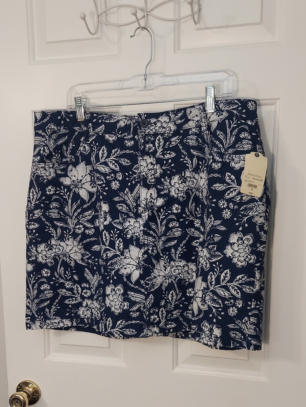New St. John's Bay Navy and White Floral Mini Skirt